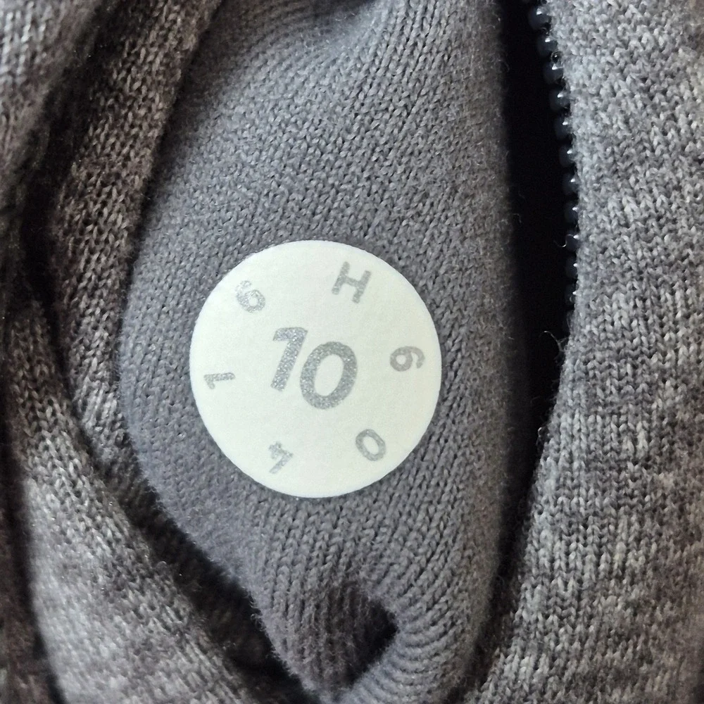 Lululemon Hill and Valley Mock Neck Cropped Pullover Women's 10 Gray
